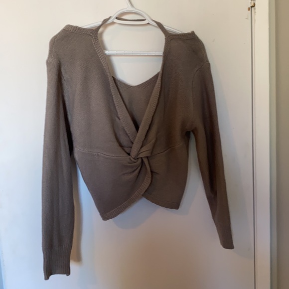 Twist Back knit sweater - Picture 2 of 2